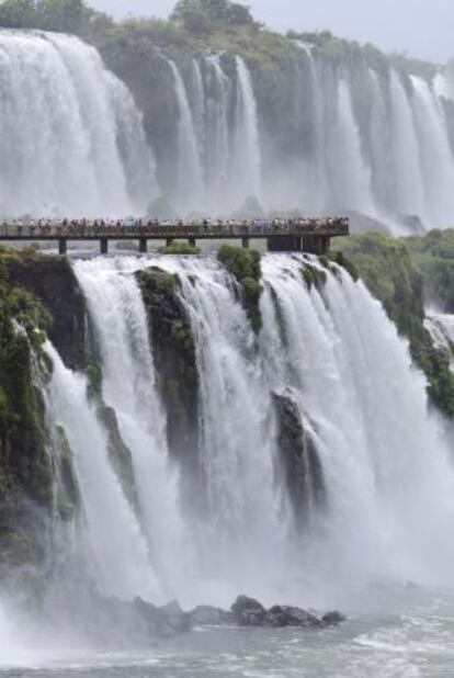 Mirador en el lado brasileño de las cataratas del Iguazú.