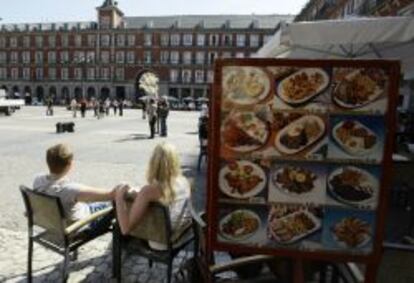 Turistas en la Plaza Mayor de Madrid