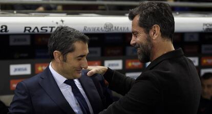 Valverde y S&aacute;nchez Flores, antes del encuentro.