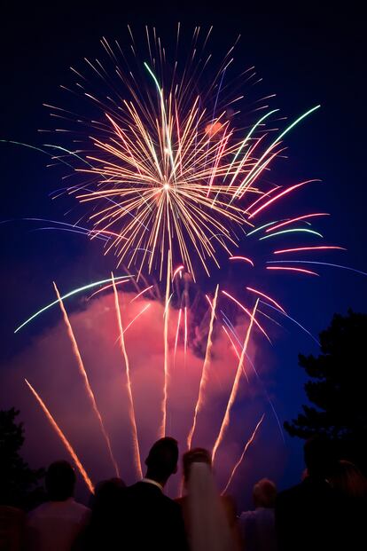 Muchas celebraciones nupciales superan la naturaleza de comida más baile e incluyen ya auténticos festivales con música en vivo y fuegos artificiales.