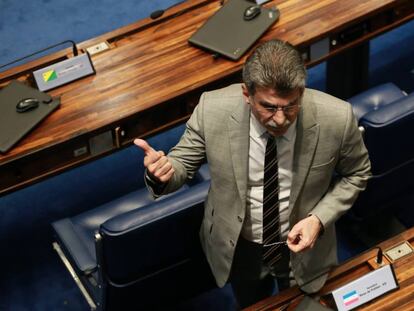 Romero Juc&aacute; no Senado. 