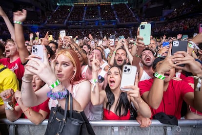 Imagen del público anoche en el concierto de Rosalía en Madrid.  