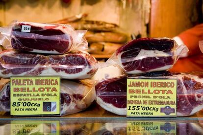 Una parada de comestibles del mercat barceloní de La Boqueria.