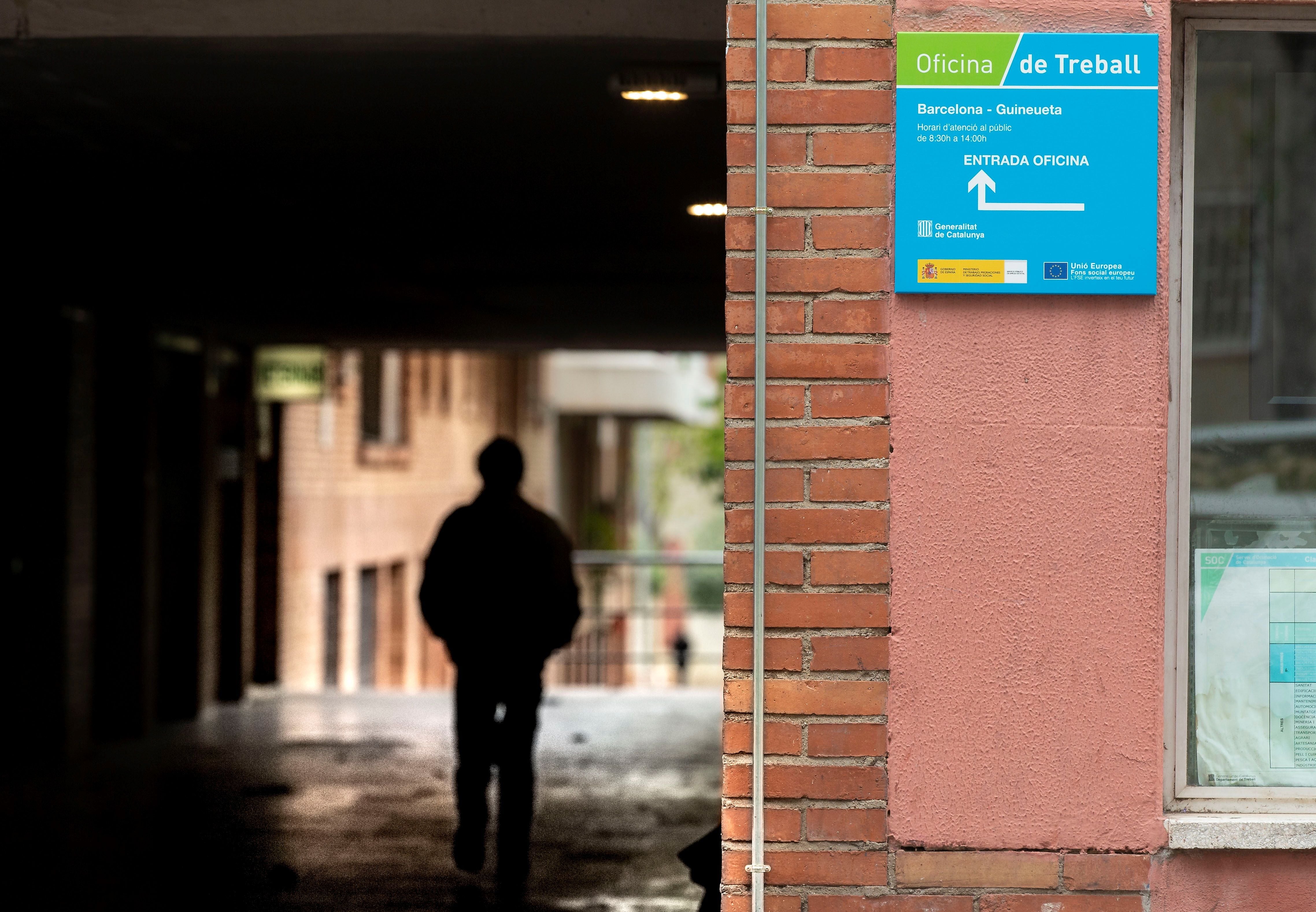 6.000 parados y unos 500 docentes, sin formación del SOC por un problema informático de la Generalitat: “Están generando más desocupación”