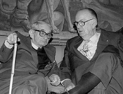 Camilo José Cela y Gonzalo Torrente Ballester, en 1994.