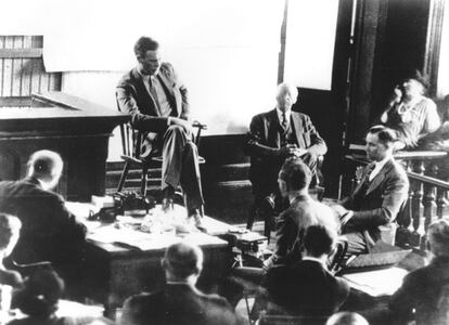 Colonel Charles A. Lindbergh testifies from the stand in Hauptmann’s trial for the disappearance and murder of his son. 