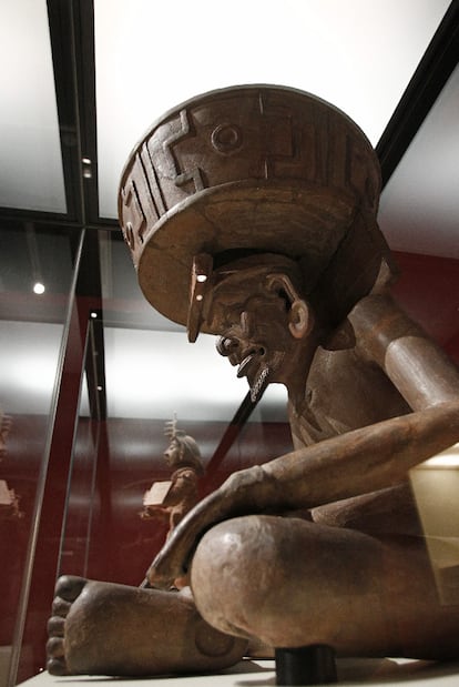 Uno de los aspectos más importantes que se exhiben en la muestra es la religión en Teotihuacan. En la imagen una escultura de Huehuetéotl, dios del fuego, que era representado como un anciano con barba.