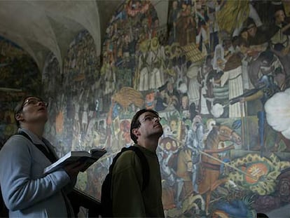 Catai estrena un catálogo dedicado  a México, con la capital (en la foto, mural de Diego  Rivera en el Palacio Nacional) y las ciudades coloniales como reclamo principal.