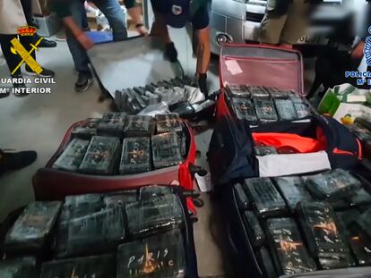 Parte del alijo de 408 kilos de cocaína intervenidos por la Policía Nacional y la Guardia Civil en Canarias a los presuntos integrantes de un clan mafioso montenegrino.