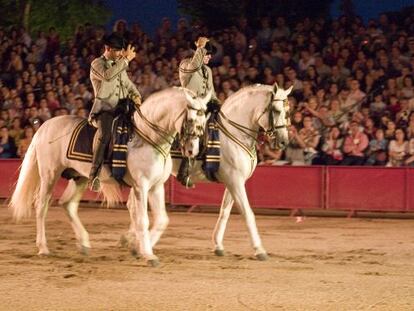 Espectáculo escuestre en la feria del caballo de Córdoba.