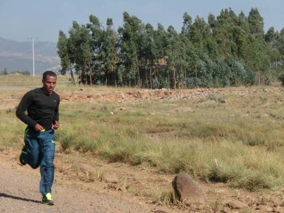 Kenenisa Bekele durante un entrenamiento en Etiopía, el año pasado.