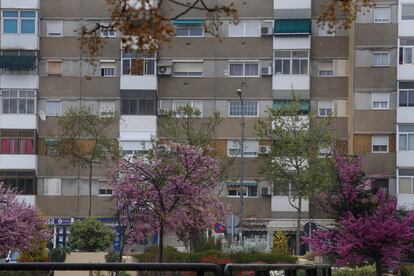 Edificio de viviendas en la localidad de Badia del Vallès.