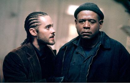 Jared Leto y Forest Whitaker, en la película 'La habitación del pánico' (2002).