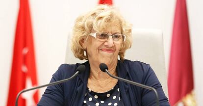 La alcaldesa de Madrid, Manuela Carmena, en el pleno municipal.