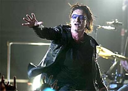 El cantante de U2, Bono, durante el concierto del pasado 1 de mayo, en el Target Center de Minneápolis.