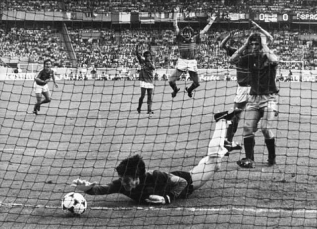Arconada, en la final de la Eurocopa de 1984.