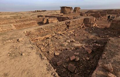 En una primera valoración, las autoridades locales dijeron que el 50% de los restos arqueológicos de Nimrud habían sido destruidos irreversiblemente. La presidenta del comité de Turismo y Antigüedades de Nínive, donde se encuentra Nimrud, Balquis Taha, dijo que esta ciudad asiria contiene " tesoros arqueológicos de incalculable valor". Taha instó a la comunidad internacional a "intervenir para salvar el patrimonio cultural de Mosul", la ciudad de más de un millón de habitantes que sigue en manos del ISIS, a 30 kilómetros de Nimrud.