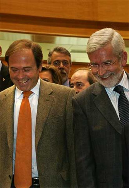 Los portavoces del PP y PSOE en el Senado, Pío García Escudero y Joan Lerma.