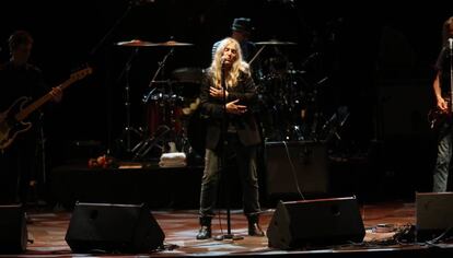 La cantante estadounidense Patti Smith durante el concierto en el Festival Jardins de Pedralbes en Barcelona.