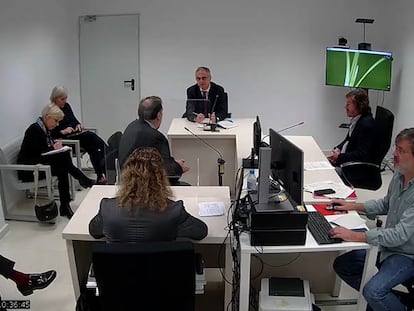Imagen del interrogatorio al comisario Germán Rodríguez Castiñeira ante el juez Santiago Pedraz.