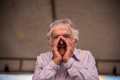 El expresidente uruguayo José Mujica asiste a una manifestación en apoyoa Lula da Silva en Santana do Livramento, Brasil, el 19 de marzo de 2018.
