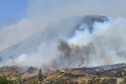 El incendio que quema Fasgar (León) desde hace 21 días, este jueves. 