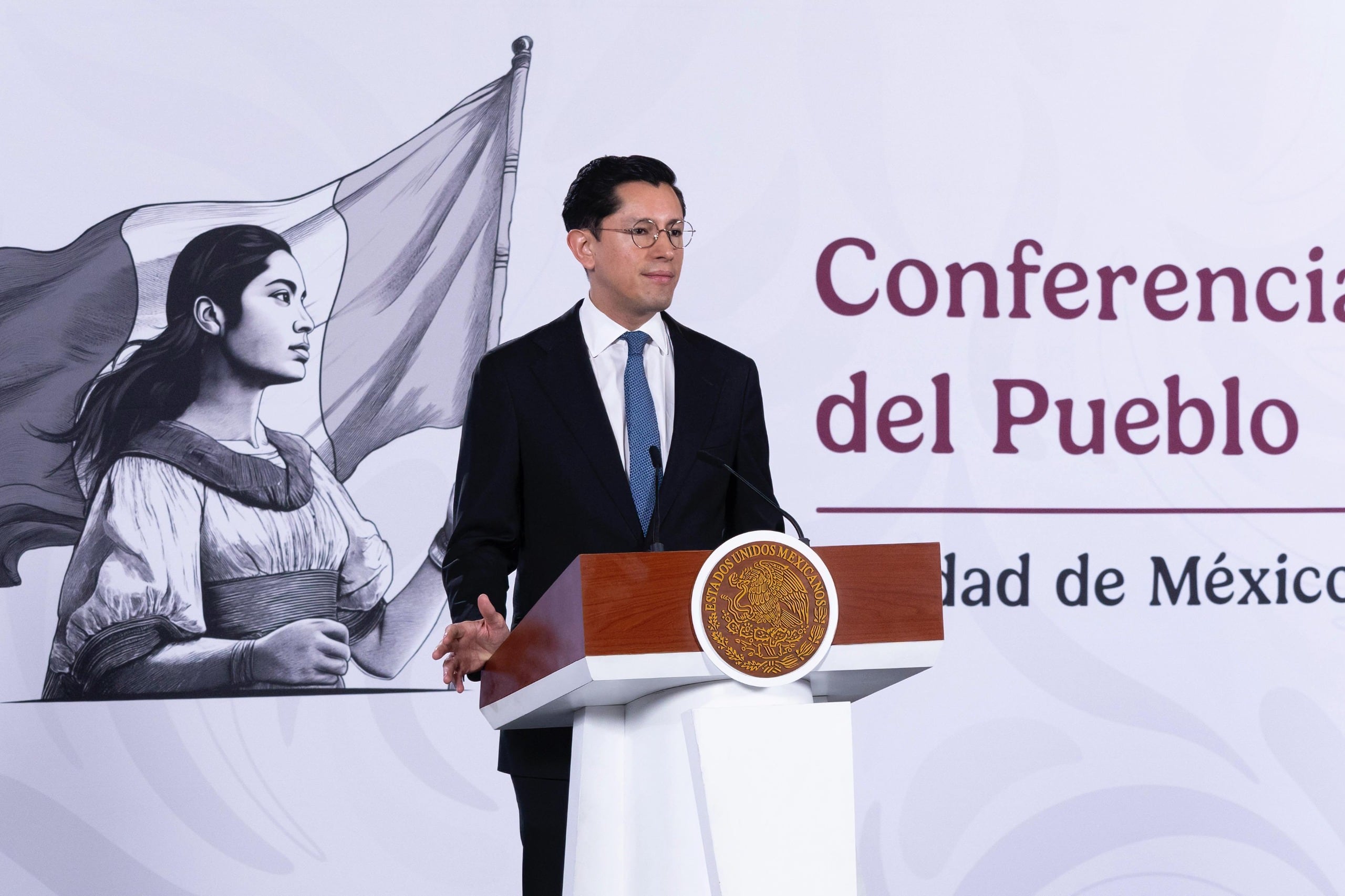 Roberto Velasco aborda en una llamada “cordial” co