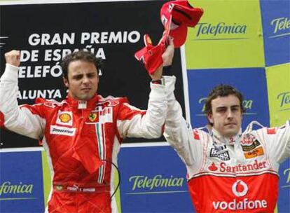 Massa y Alonso, en el podium de Montmeló