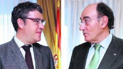 El ministro de Energía, Alvaro Nadal, y el presidente de Iberdrola, Ignacio Galán.