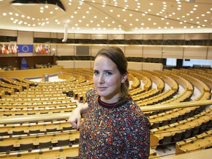 Cristina Cartes, de 30 años, en el Parlamento Europeo, en Bruselas, este viernes.
