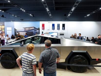 Un Cybertruck de Tesla, expuesto la semana pasada en una tienda de Tesla en San Diego (California).