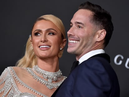 Paris Hilton y su marido Carter Reum en la gala LACMA, celebrada en Los Ángeles, el 6 de noviembre de 2021.