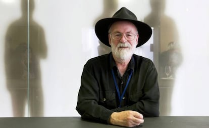 L'escriptor Terry Pratchett.