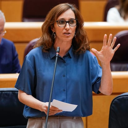 MADRID, 27/05/2025.- La ministra de Sanidad, Mónica García, interviene durante el Pleno del Senado este martes, en Madrid. EFE/ Borja Sánchez-Trillo
