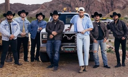 Bad Bunny and Grupo Frontera, in a promotional image for the song 'Un x100to.'