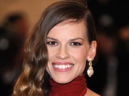 Hilary Swank sopla 38 velas