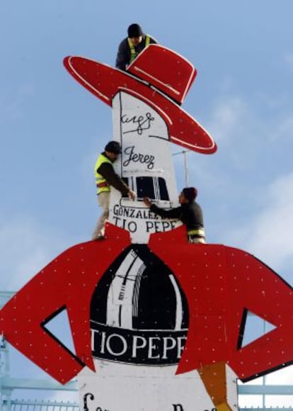 El cartel de Tío Pepe, en la Puerta del Sol, se ha convertido en un icono.