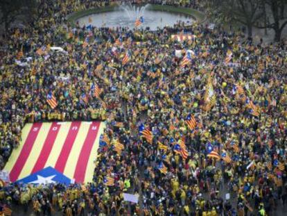 La marcha de Bruselas sella la ruptura separatista con la democracia y Europa