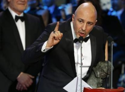 Roberto Álamo en el discurso después de ganar como mejor actor por 'Que Dios nos perdone'.