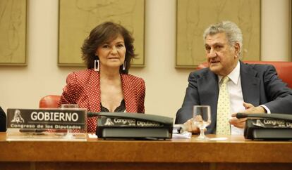 Carmen Calvo, en la comisión constitucional en el Congreso.