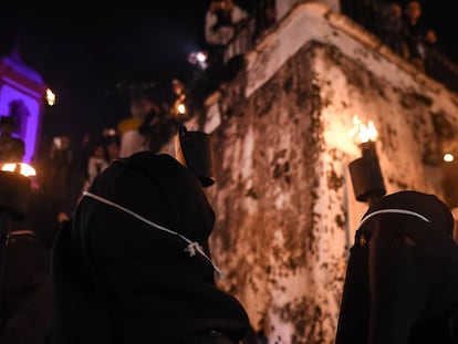 Ouro Preto revive a procissão do Fogaréu após 100 anos