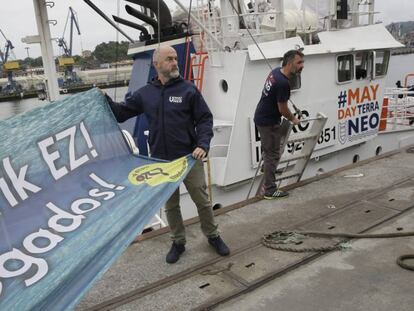 El buque de salvamento marítimo 'Aita Mari', en el puerto de Pasaia (Gipuzkoa).