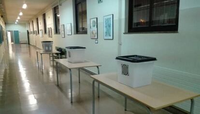 Urnes a l'escola Moisès Broggi.