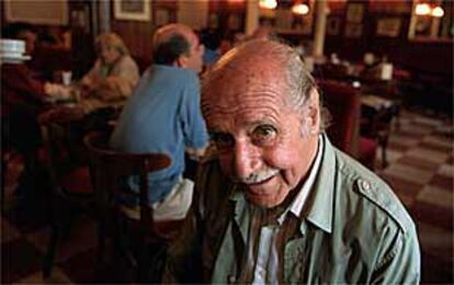 Manuel Alexandre, en el Café Gijón.