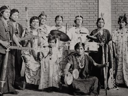 Los instrumentos tradicionales fueron sustituidos por guitarras eléctricas creando un nuevo sonido amazónico. En la foto, Juaneco y su Combo.