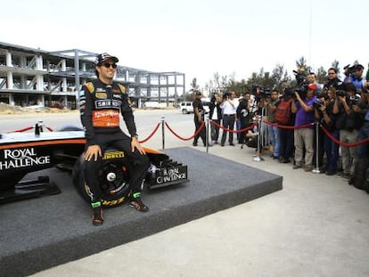 El piloto Sergio P&eacute;rez en la capital mexicana.