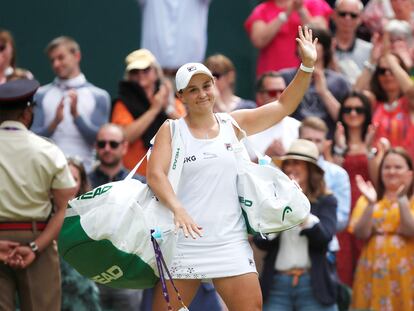 Ashleigh Barty celebra una victoria en Wimbledon el año pasado.