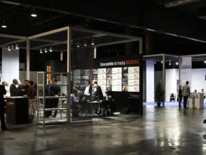 Aspecto del certamen inmobiliario Urbe, inaugurado este viernes en Feria Valencia y que estará abierto hasta mañana.