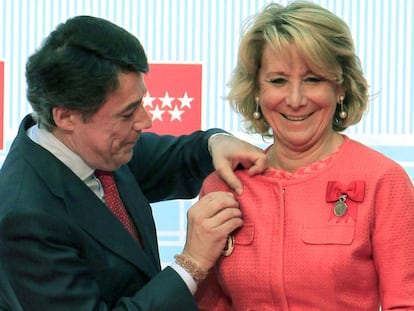 Ignacio González y Esperanza Aguirre, en la celebración del 2 de Mayo de 2013. 