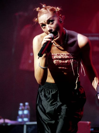 Gwen Stefani, cantante de No Doubt, una de las militantes de la tribu de 'Las Supernenas'.